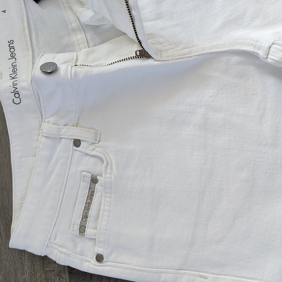 Calvin Klein City Short - Picture 6 of 9